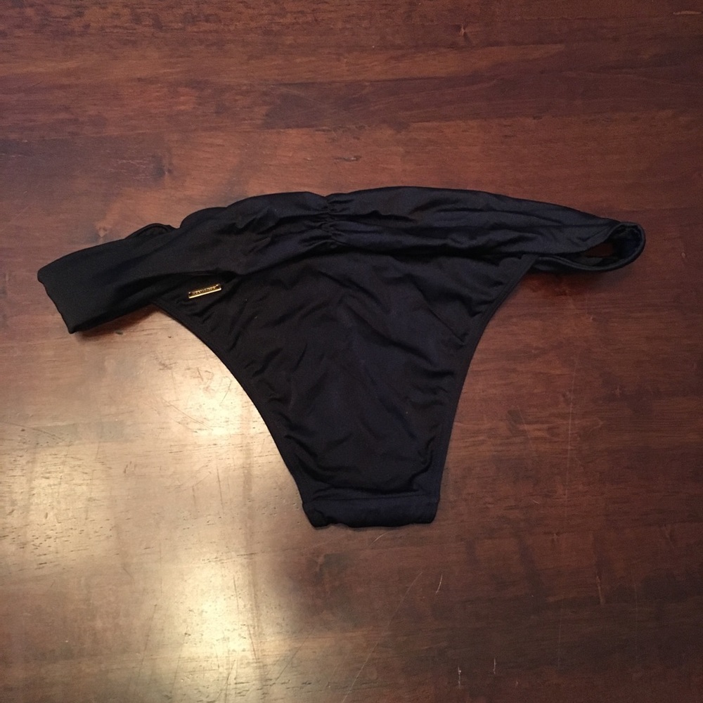 Black bikini bottoms
